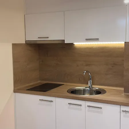 Apartment Mg - Location