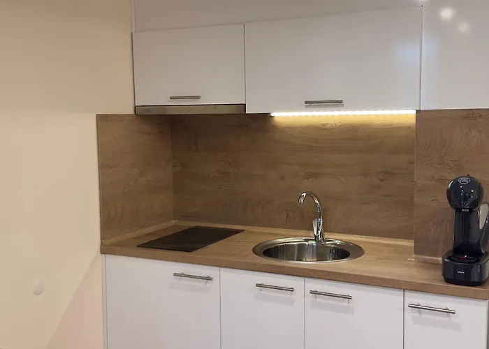 Apartment Mg - Location